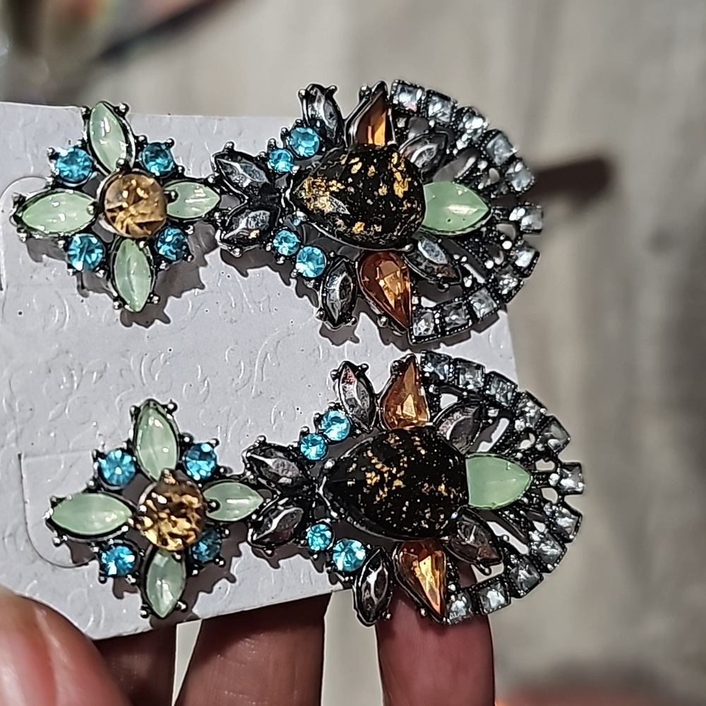 * Statement Piece Bedazzled Beautiful Earrings! - image 3